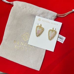 Kendra Scott heart drop earrings in dichroic glass